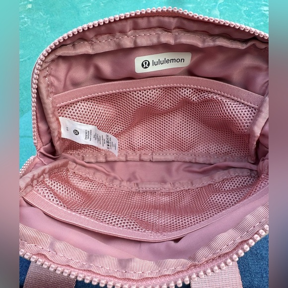 lululemon Everywhere Belt Bag 1L - Picture 10 of 16